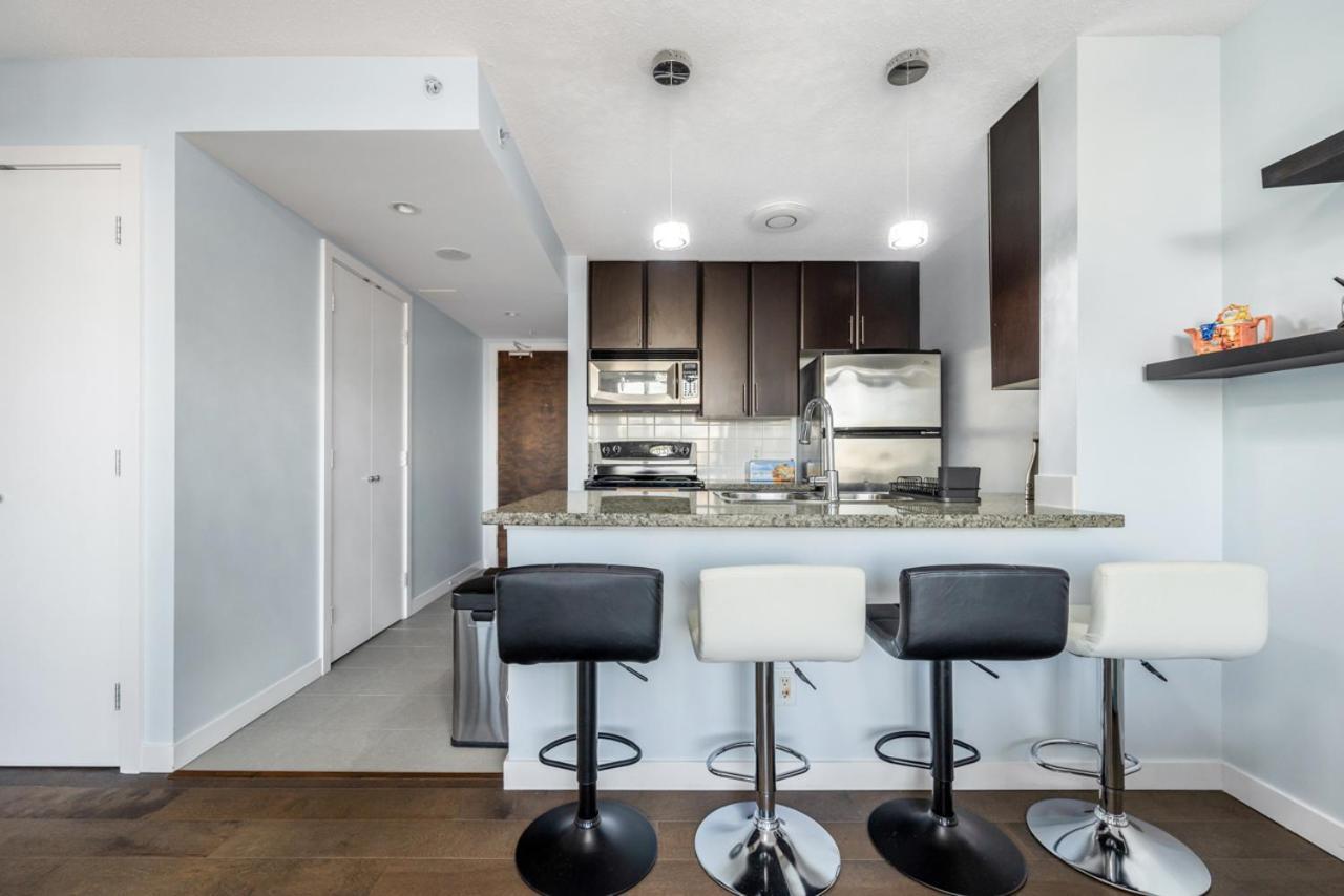 Downtown 1 Bedroom Water View Condo Vancouver Exteriör bild